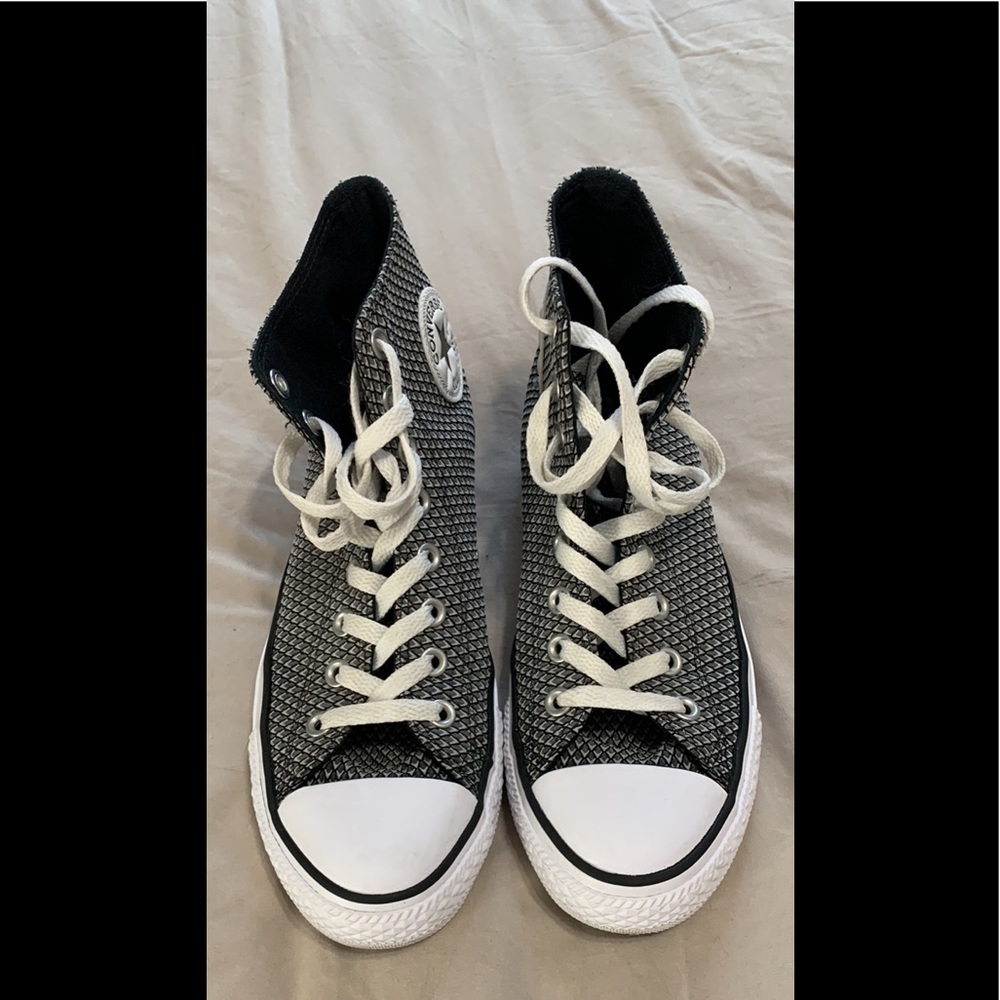 Converse Size 9